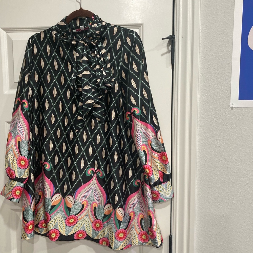 Chic Black and Pink Patterned Mini Dress